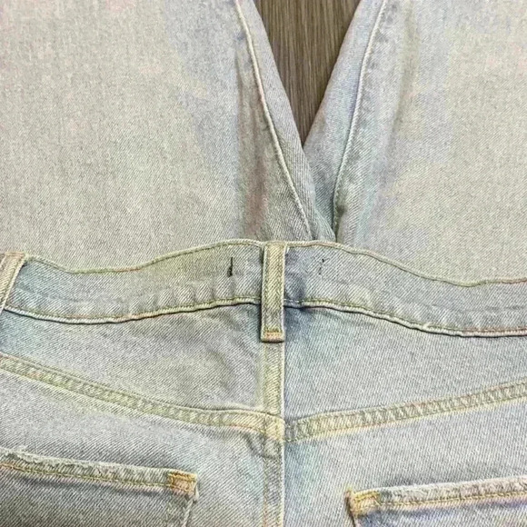 Fashion Nova Light Blue Wash Can’t You Relax Straight Leg Denim Jeans Size 3 - Picture 15 of 17